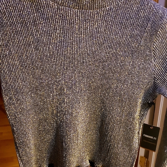 Cute Forever 21 top - Picture 1 of 3